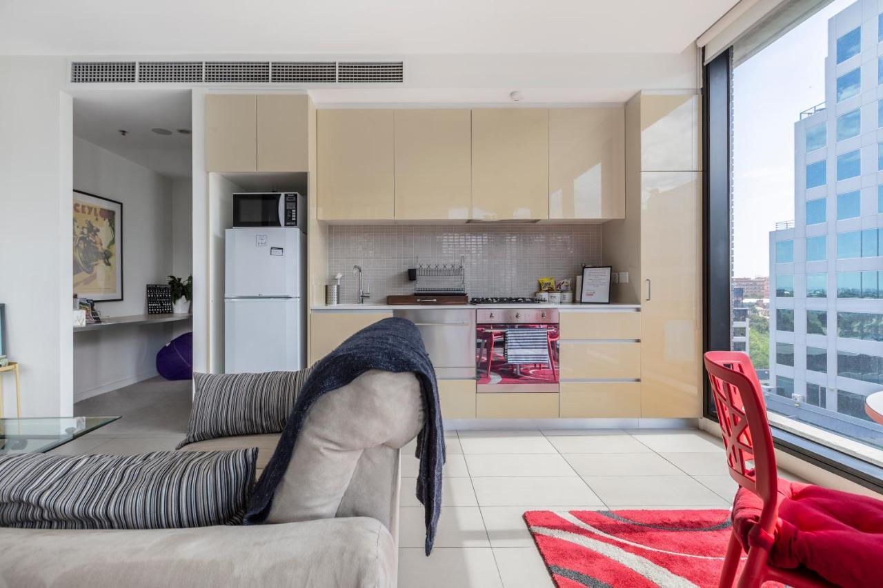 Light, Airy, Spacious Queens Road Apartment 멜번 외부 사진