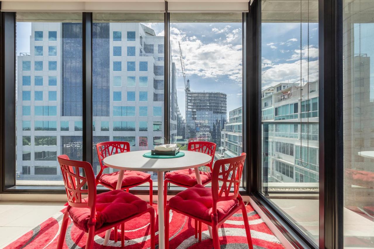 Light, Airy, Spacious Queens Road Apartment 멜번 외부 사진