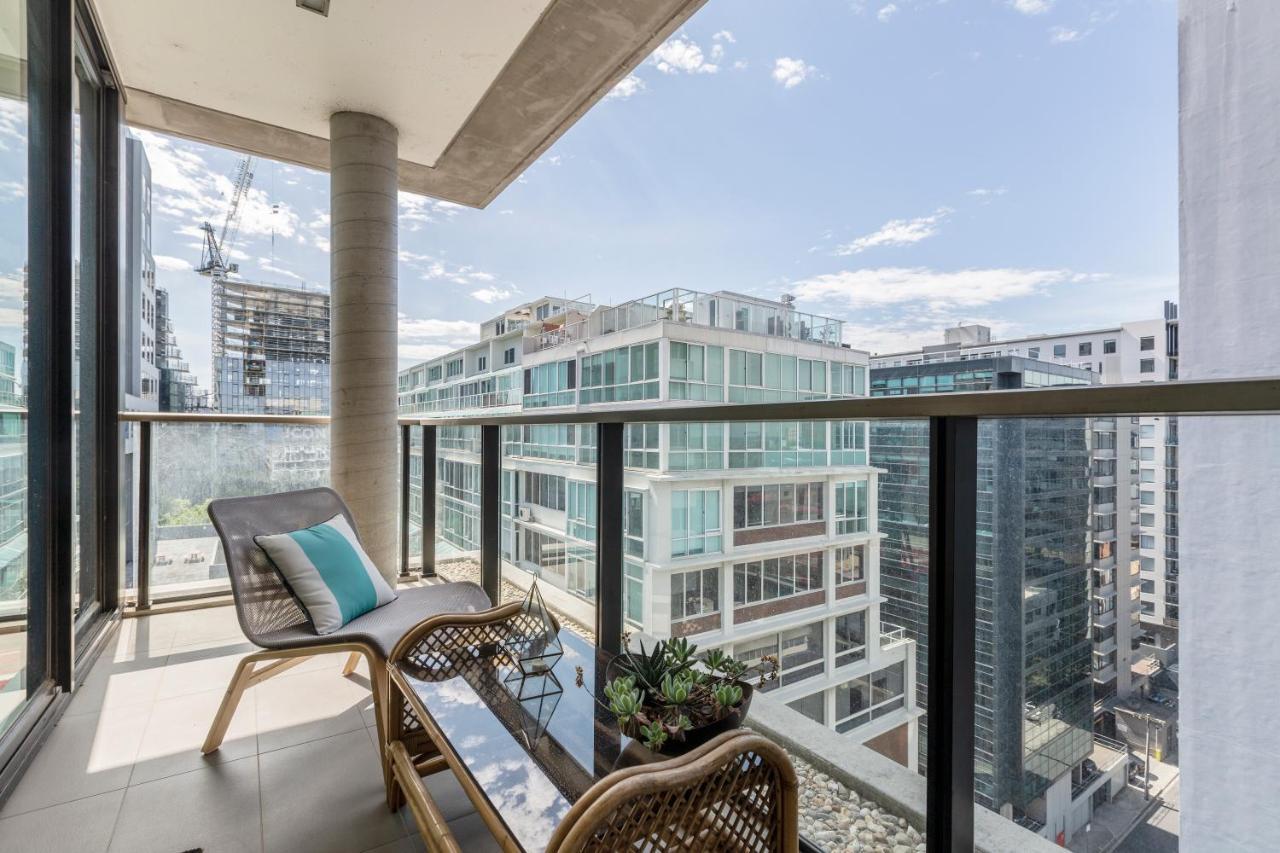 Light, Airy, Spacious Queens Road Apartment 멜번 외부 사진